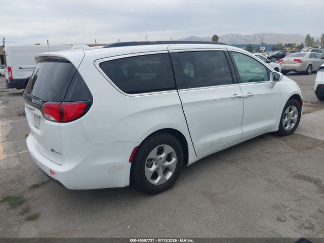 Chrysler Pacifica Hybrid Premium 2017 2C4RC1L74HR764352 Image 4