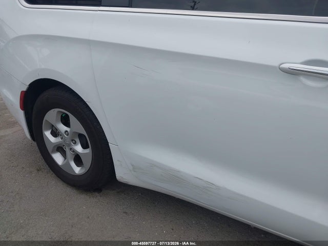 Chrysler Pacifica Hybrid Premium 2017 2C4RC1L74HR764352 Image 6