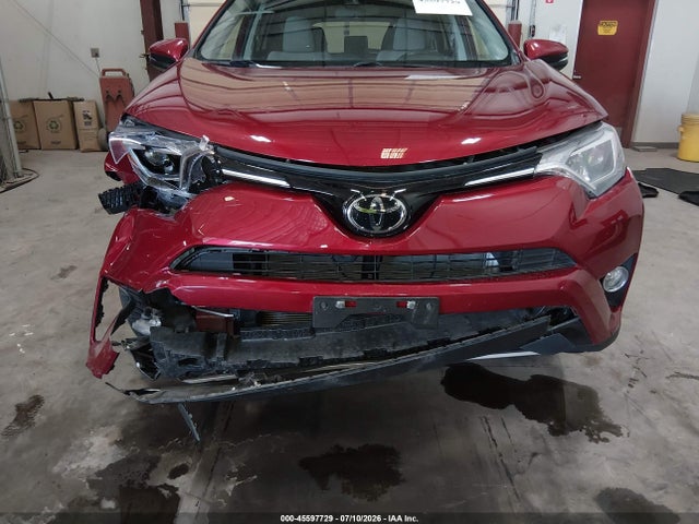Toyota Rav4 Xle 2018 JTMRFREV6JD231736 Image 17