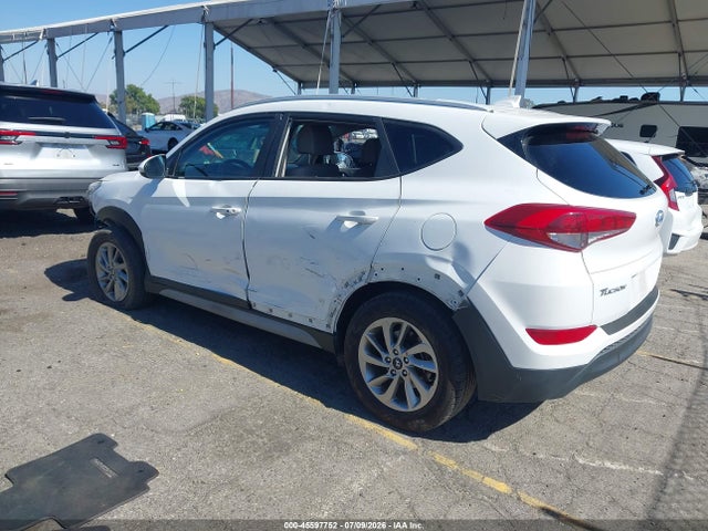 Hyundai Tucson Sel Plus 2018 KM8J33A47JU646219 Image 3