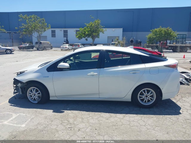 Toyota Prius Two 2017 JTDKBRFU8H3049880 Image 15