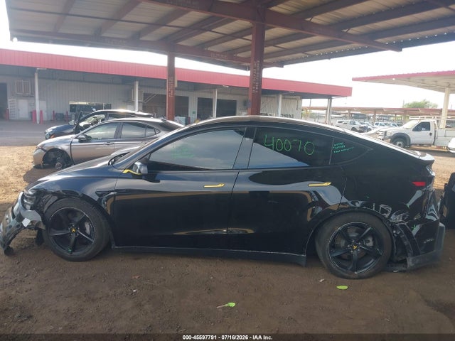 2026 Tesla Model Y Premium Rear-wheel Drive/rear-wheel Drive მანქანა იყიდება აუქციონზე, vin: 7SAYGDED4TA417709, აუქციონის ნომერი: 45597791