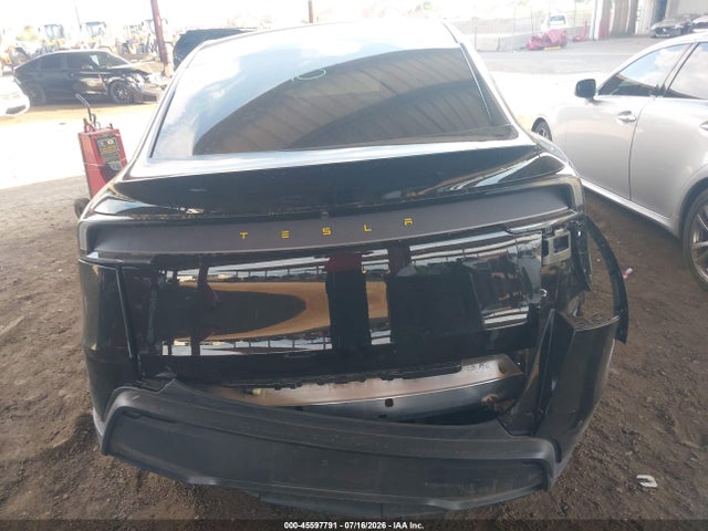 2026 Tesla Model Y Premium Rear-wheel Drive/rear-wheel Drive მანქანა იყიდება აუქციონზე, vin: 7SAYGDED4TA417709, აუქციონის ნომერი: 45597791