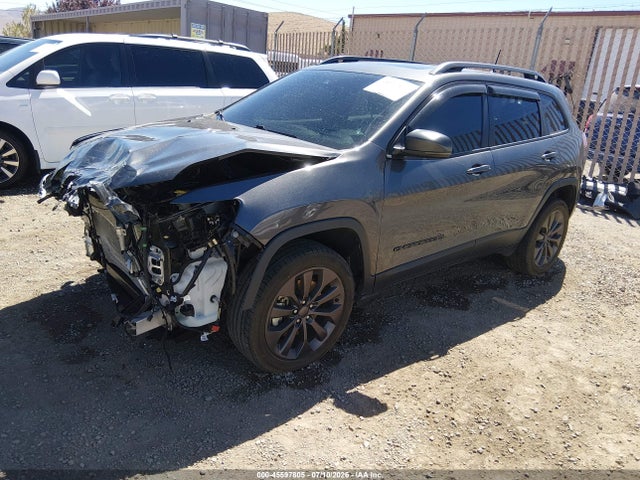 45597805 :رقم المزاد ، 1C4PJMMX5MD205970 vin ، 2021 Jeep Cherokee 80th Anniversary 4x4 مزاد بيع