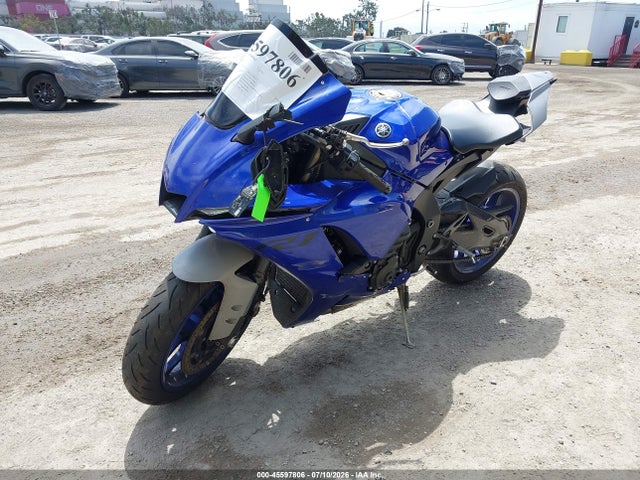 Yamaha YZFR1 2020 JYARN66YXLA000381 Image 2