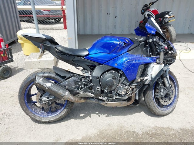 Yamaha YZFR1 2020 JYARN66YXLA000381 Image 13
