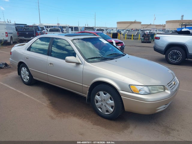 45597811 :رقم المزاد ، 4T1BF22K6VU039785 vin ، 1997 Toyota Camry Xle V6 مزاد بيع