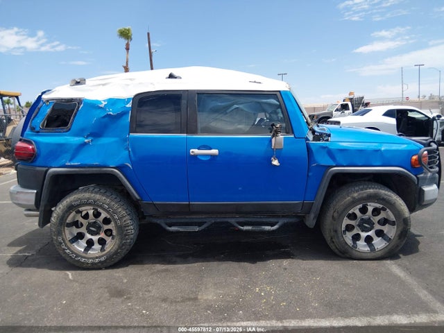 Продажа на аукционе авто 2007 Toyota Fj Cruiser, vin: JTEZU11FX70006057, номер лота: 45597812