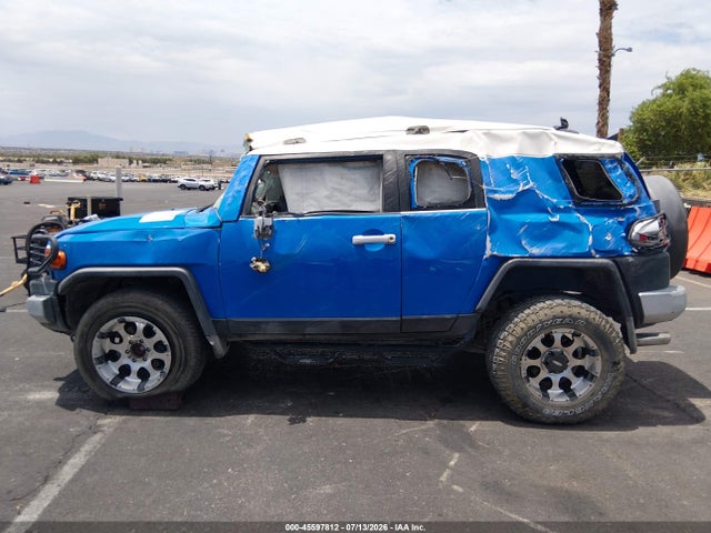 Продажа на аукционе авто 2007 Toyota Fj Cruiser, vin: JTEZU11FX70006057, номер лота: 45597812
