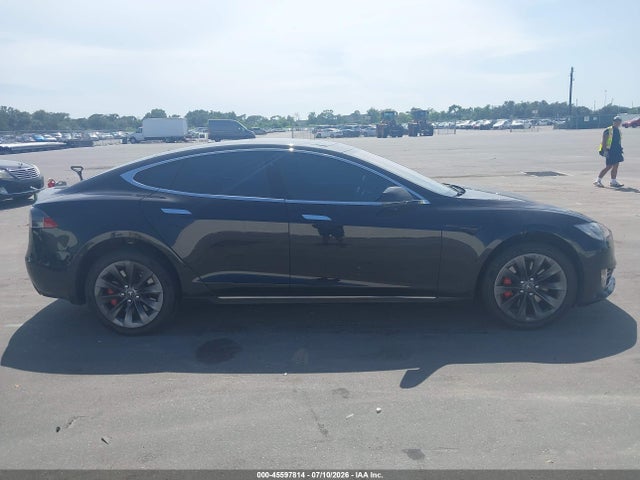 Tesla Model S 100d/60d/75d/90d/p100d 2017 5YJSA1E42HF187617 Image 12