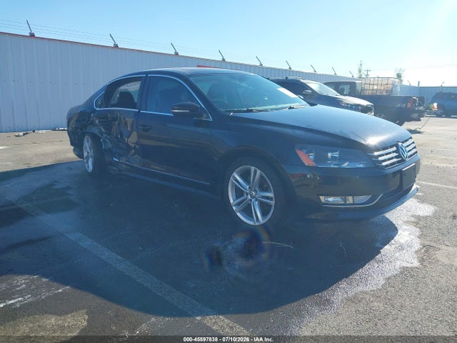 2013 Volkswagen Passat 2.0l Tdi Se მანქანა იყიდება აუქციონზე, vin: 1VWBN7A30DC001842, აუქციონის ნომერი: 45597838