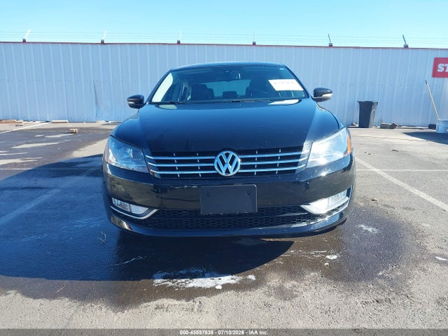 2013 Volkswagen Passat 2.0l Tdi Se მანქანა იყიდება აუქციონზე, vin: 1VWBN7A30DC001842, აუქციონის ნომერი: 45597838