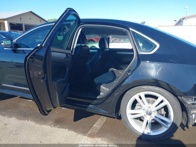 2013 Volkswagen Passat 2.0l Tdi Se მანქანა იყიდება აუქციონზე, vin: 1VWBN7A30DC001842, აუქციონის ნომერი: 45597838