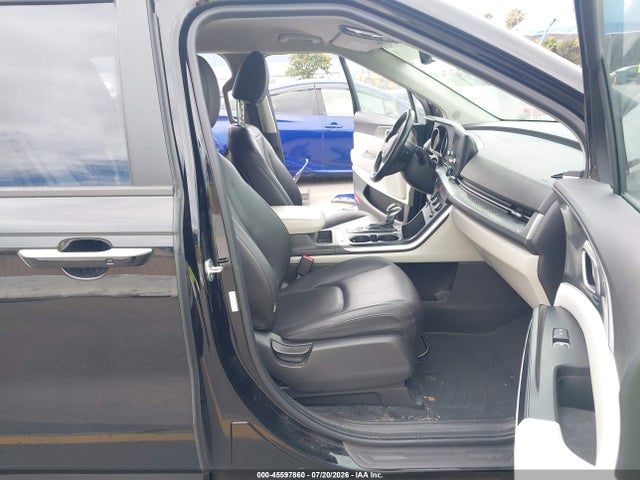 KNDNB4H3XP6207394 KIA Carnival Mpv Lx Seat Package