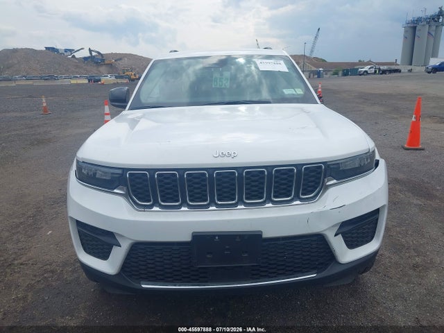 Продажа на аукционе авто 2023 Jeep Grand Cherokee Laredo 4x4, vin: 1C4RJHAG8PC528800, номер лота: 45597888