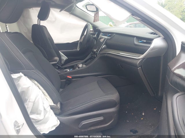 Продажа на аукционе авто 2023 Jeep Grand Cherokee Laredo 4x4, vin: 1C4RJHAG8PC528800, номер лота: 45597888