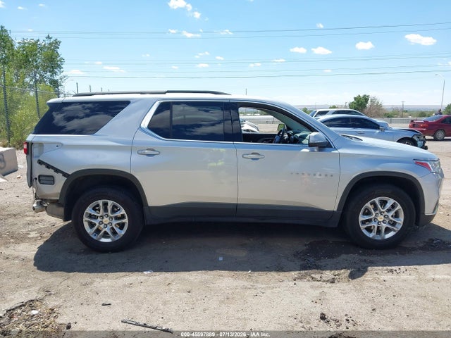 1GNERGKW1MJ268990 Chevrolet Traverse Fwd Lt Cloth