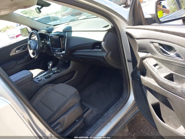 1GNERGKW1MJ268990 Chevrolet Traverse Fwd Lt Cloth