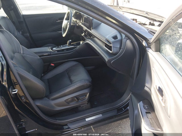 JTDAAAAF4R3024128 Toyota Crown Limited