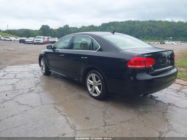2012 Volkswagen Passat 3.6l V6 Se მანქანა იყიდება აუქციონზე, vin: 1VWBM7A3XCC075688, აუქციონის ნომერი: 45597900