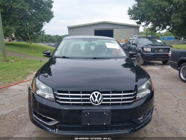 2012 Volkswagen Passat 3.6l V6 Se მანქანა იყიდება აუქციონზე, vin: 1VWBM7A3XCC075688, აუქციონის ნომერი: 45597900