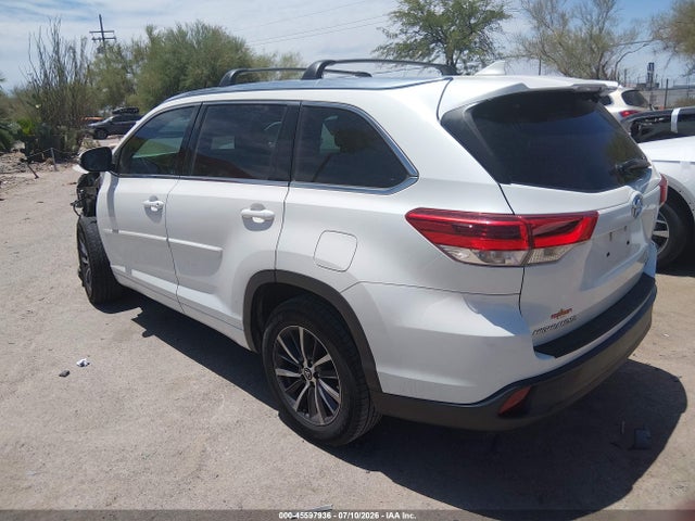 Toyota Highlander Xle 2018 5TDKZRFH0JS544335 Image 3