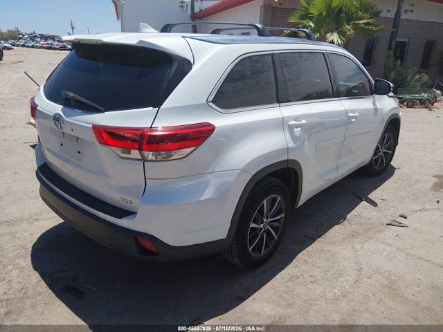 Toyota Highlander Xle 2018 5TDKZRFH0JS544335 Image 4