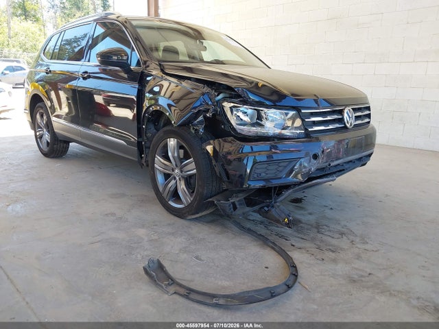 3VV2B7AX9LM055573 Volkswagen Tiguan 2.0t Se/2.0t Se R-line Black/2.0t Sel