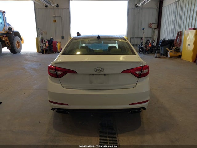 Hyundai Sonata Limited 2015 5NPE34AF8FH012061 Image 16
