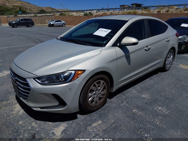 Hyundai ELANTRA SE 2017 KMHD74LF8HU084380 Image 2