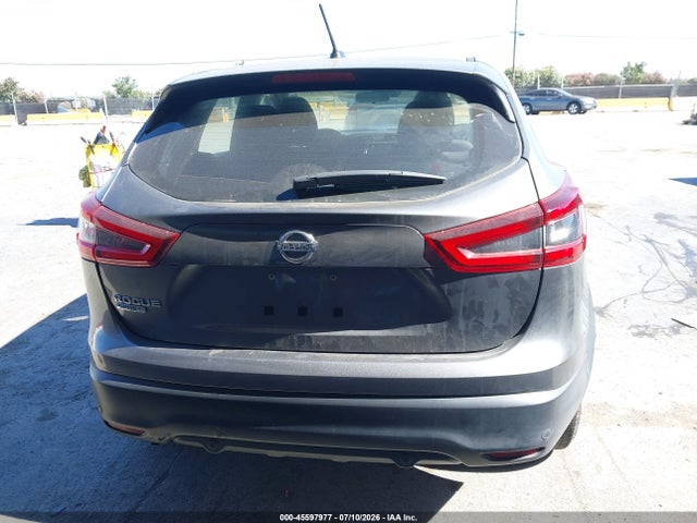 JN1BJ1AV5MW564142 Nissan Rogue Sport S Fwd Xtronic Cvt