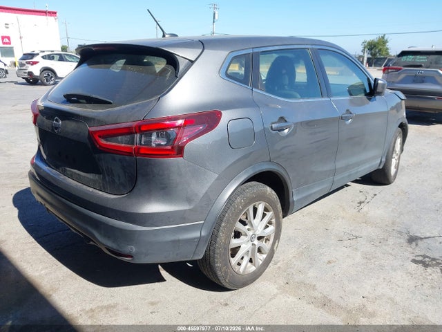 JN1BJ1AV5MW564142 Nissan Rogue Sport S Fwd Xtronic Cvt