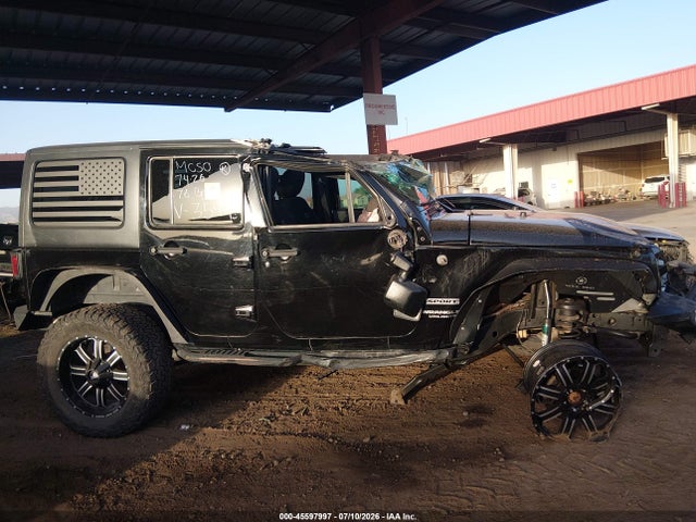 1C4BJWDG8GL183544 Jeep Wrangler Unlimited Sport