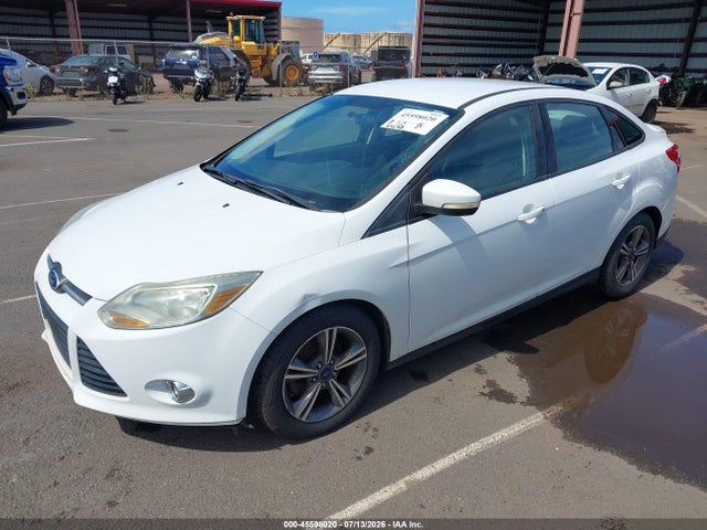 Ford FOCUS SE 2014 1FADP3F2XEL299614 Image 2