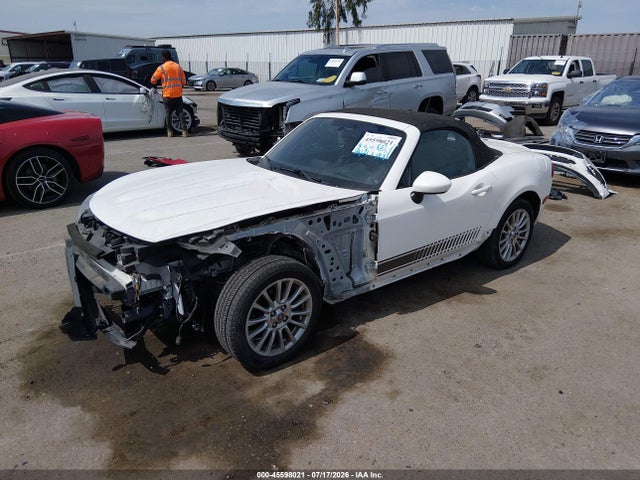 Fiat 124 Spider Classica 2017 JC1NFAEK2H0105376 Image 2