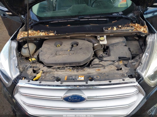 1FMCU0J96KUC37615 Ford Escape Titanium