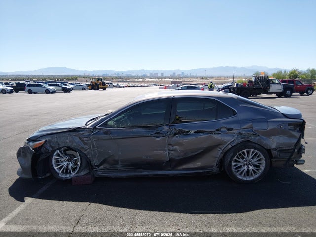 4T1B21HK4KU514004 Toyota Camry Hybrid Xle