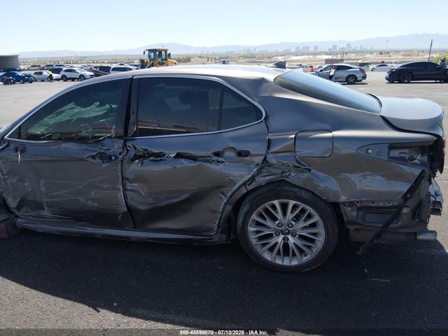 4T1B21HK4KU514004 Toyota Camry Hybrid Xle