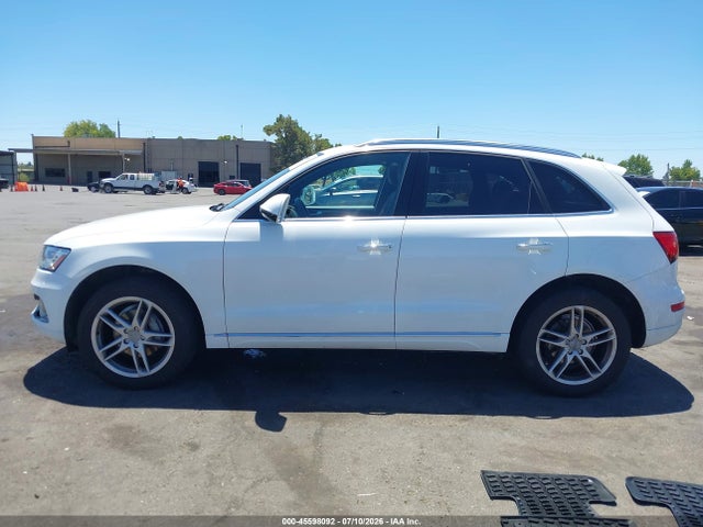 Audi Q5 2.0t Premium 2017 WA1L2AFPXHA021178 Image 15