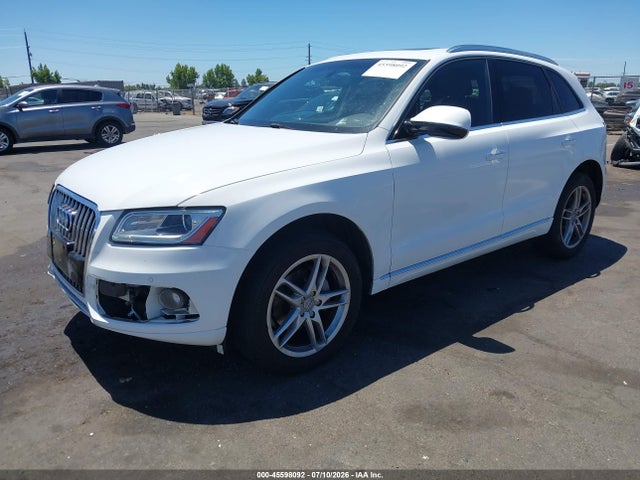 Audi Q5 2.0t Premium 2017 WA1L2AFPXHA021178 Image 2