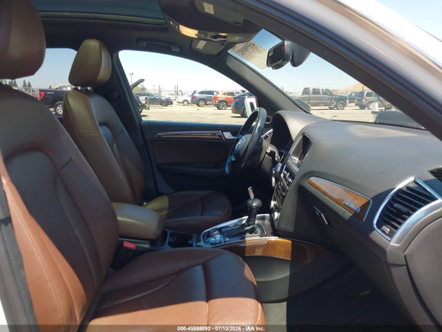 Audi Q5 2.0t Premium 2017 WA1L2AFPXHA021178 Image 5