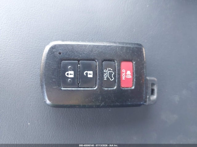 JTMDFREV8GJ077373 Toyota Rav4 Limited