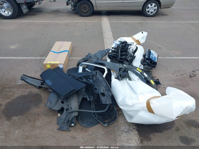 Продаж на аукціоні авто 2022 Bmw X6 Xdrive40i, vin: 5UXCY6C05N9J51972, номер лоту: 45598201