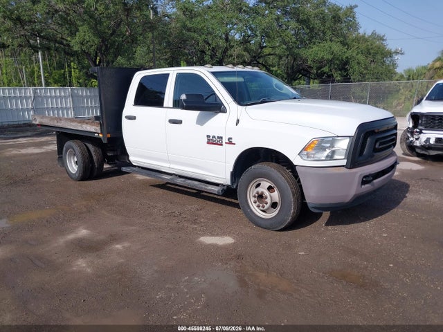 45598245 :رقم المزاد ، 3C7WRSCL3HG558100 vin ، 2017 Ram 3500 Chassis Tradesman/slt/laramie مزاد بيع