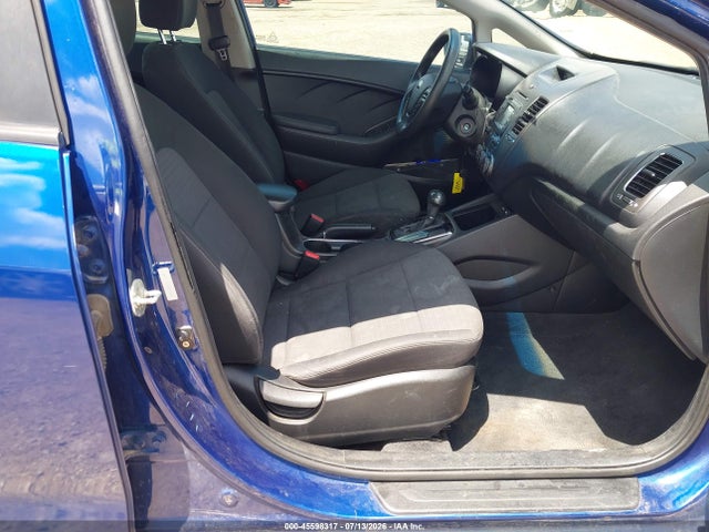 Продажа на аукционе авто 2017 Kia Forte Lx, vin: 3KPFL4A7XHE133436, номер лота: 45598317