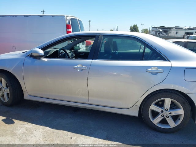 4T1BF1FK5EU446517 Toyota CAMRY SE