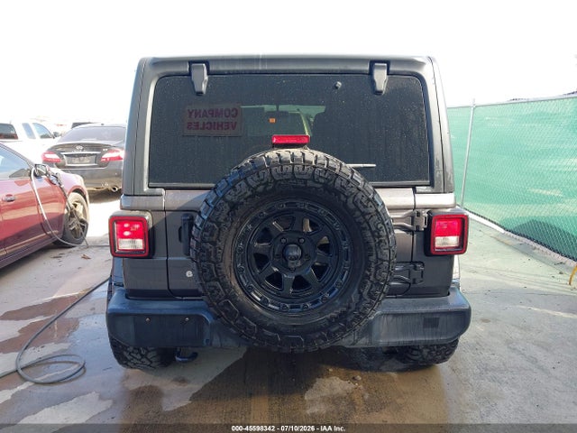 1C4HJXDN9LW106477 Jeep Wrangler Unlimited Sport S 4x4