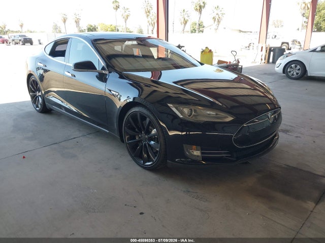 Продажа на аукционе авто 2013 Tesla Model S, vin: 5YJSA1CGXDFP12933, номер лота: 45598353