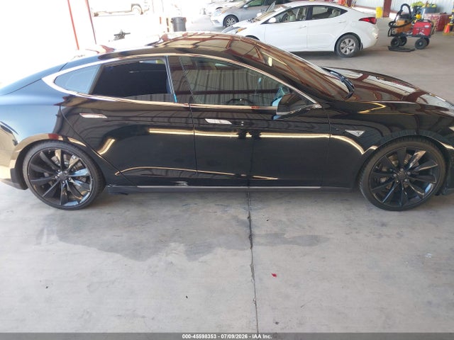 45598353 :رقم المزاد ، 5YJSA1CGXDFP12933 vin ، 2013 Tesla Model S مزاد بيع