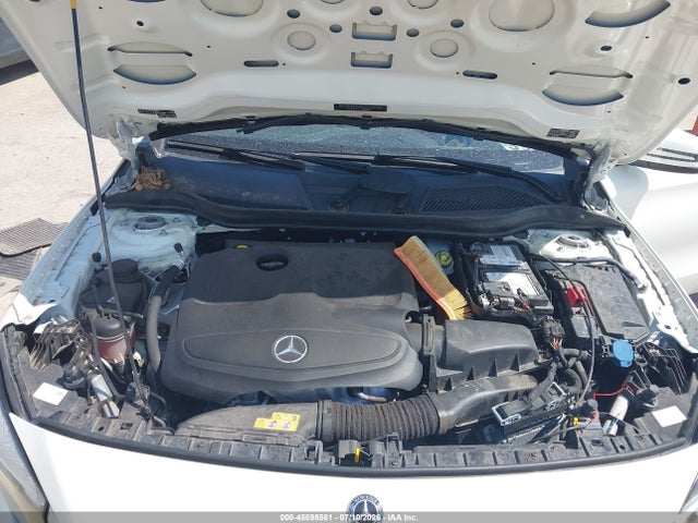 WDCTG4GB8JJ398104 Mercedes-Benz Gla 250 4matic